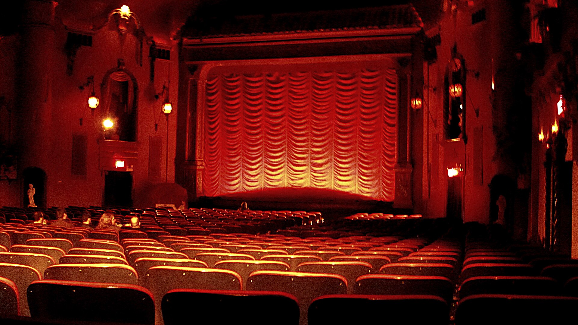 The Music Box Theatre marquee on Southport Avenue